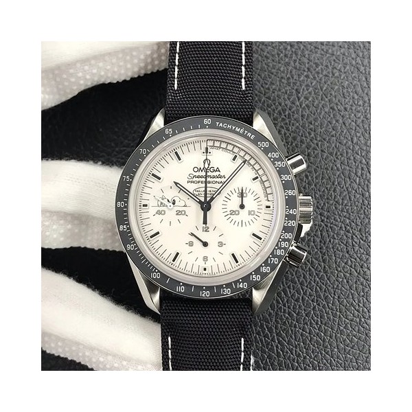 오메가 스피드 마스터 스누피 42mm 상품 이미지 1