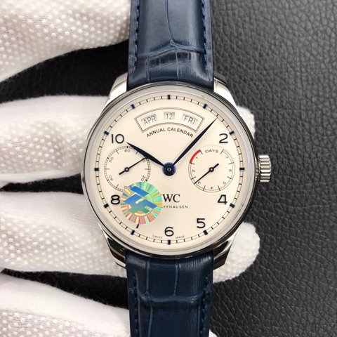아이더블유씨 포르투기즈 애뉴얼 캘린더 44mm