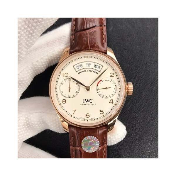 아이더블유씨 포르투기즈 애뉴얼 캘린더 금통 44mm 상품 이미지 1