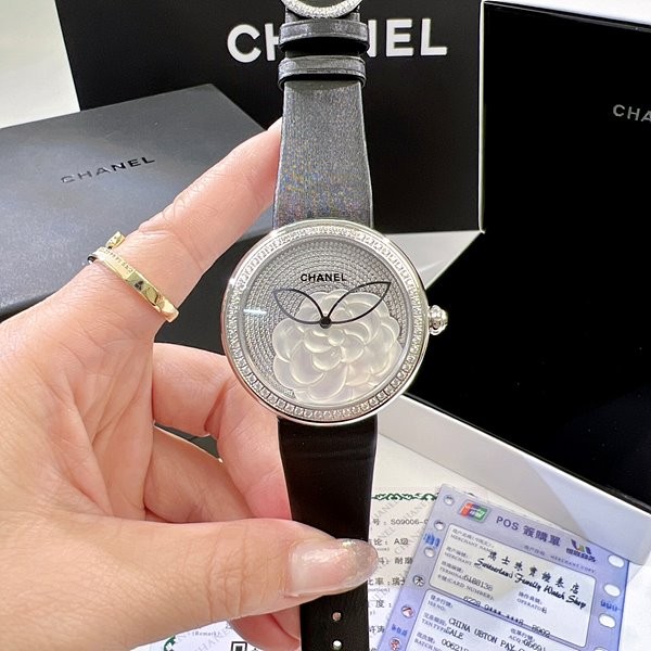 샤넬 마드모아젤 프리베 베스트에디션 다이아 37mm 상품 이미지 1