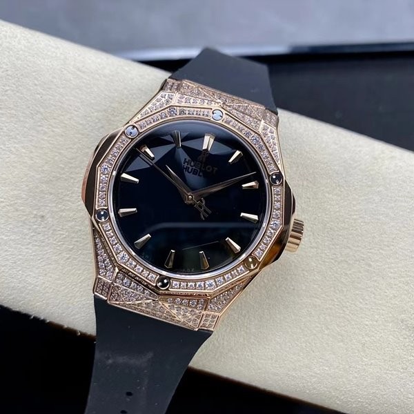 위블로 클래식퓨전 올린스키 킹 골드 다이아 러버밴드 40mm 상품 이미지 1