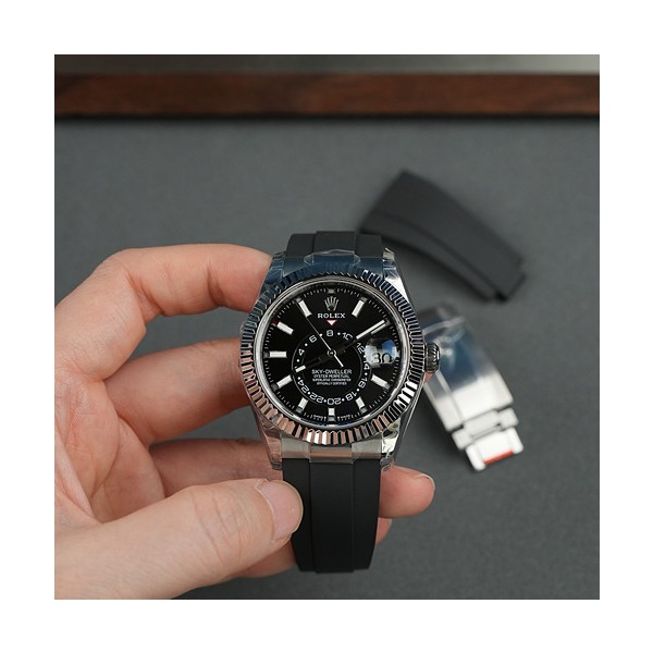 롤렉스 스카이드웰러 블랙다이얼 러버밴드 42mm 상품 이미지 1